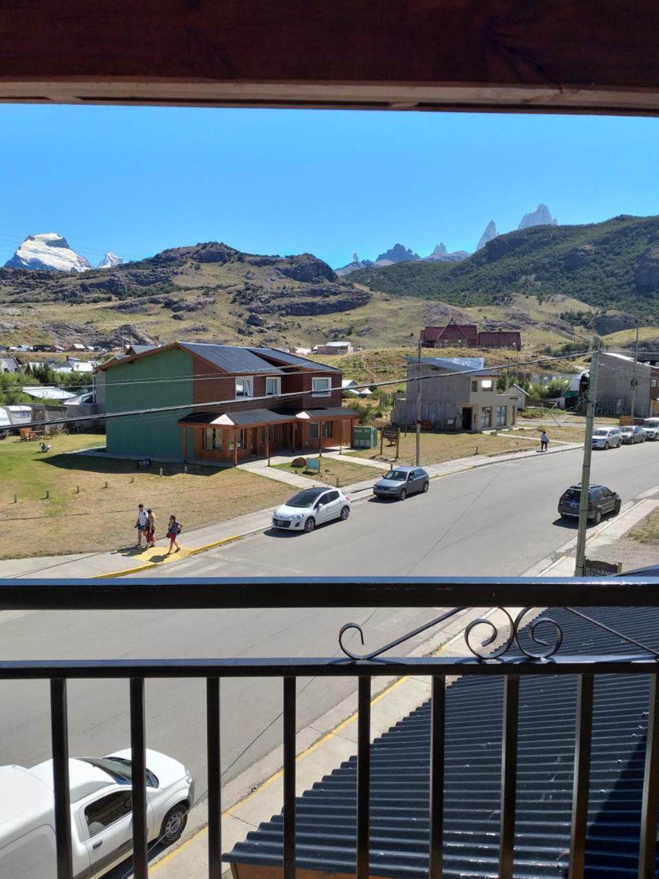 Lagos Del Sur El Chalten Exterior photo